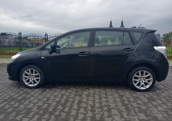 Toyota Verso cena 18400 przebieg: 205000, rok produkcji 2009 z Radzymin małe 29